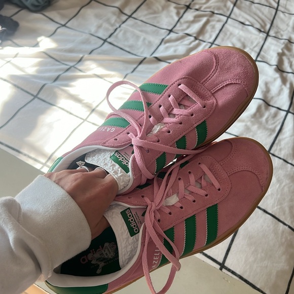 NWOT ADIDAS PLATFORM GAZELLE - Picture 2 of 7